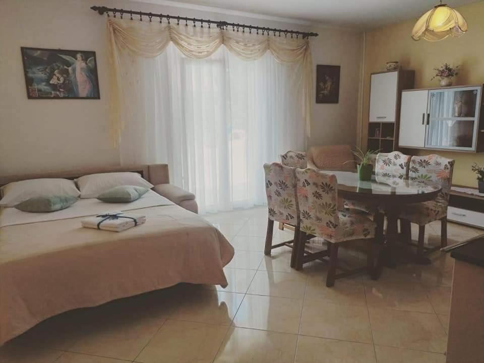 Lana Apartamento Biograd Na Moru Exterior foto